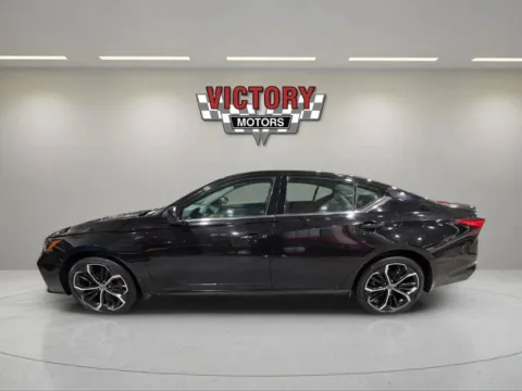 More photos of 2023 Nissan Altima 2.5 SR AWD 4dr Sedan at Victory Motors Chesterfield, MI