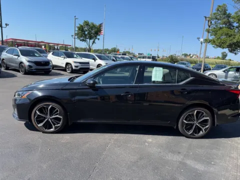 More photos of 2023 Nissan Altima 2.5 SR AWD 4dr Sedan at Victory Motors Chesterfield, MI