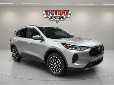 Silver 2024 Ford Escape Plug-In Hybrid PHEV 4dr SUV for sale in Chesterfield, MI