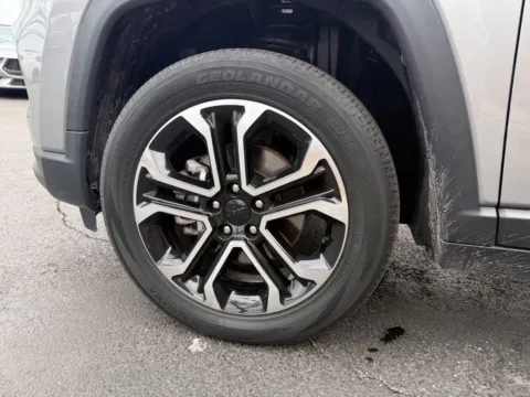 More photos of 2022 Jeep Compass Limited 4x4 4dr SUV at Victory Motors Chesterfield, MI