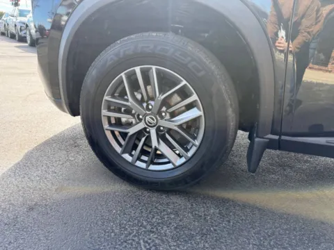 More photos of 2021 Nissan Rogue S 4dr Crossover at Victory Motors Chesterfield, MI