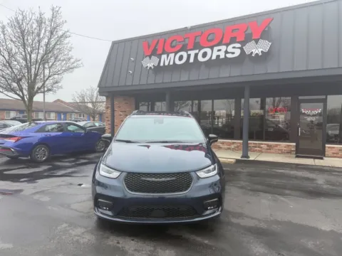 Photos of 2024 Chrysler Pacifica Plug-In Hybrid Premium S Appearance 4dr Mini Van for sale in Chesterfield, MI at Victory Motors Chesterfield