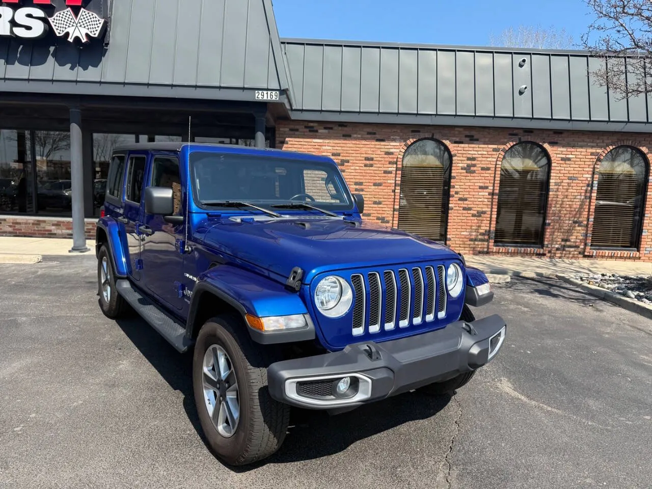 Blue 2020 Jeep Wrangler Unlimited Sahara 4x4 4dr SUV for sale in Chesterfield, MI