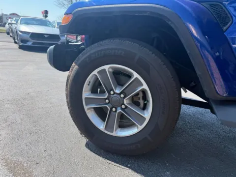 More photos of 2020 Jeep Wrangler Unlimited Sahara 4x4 4dr SUV at Victory Motors Chesterfield, MI