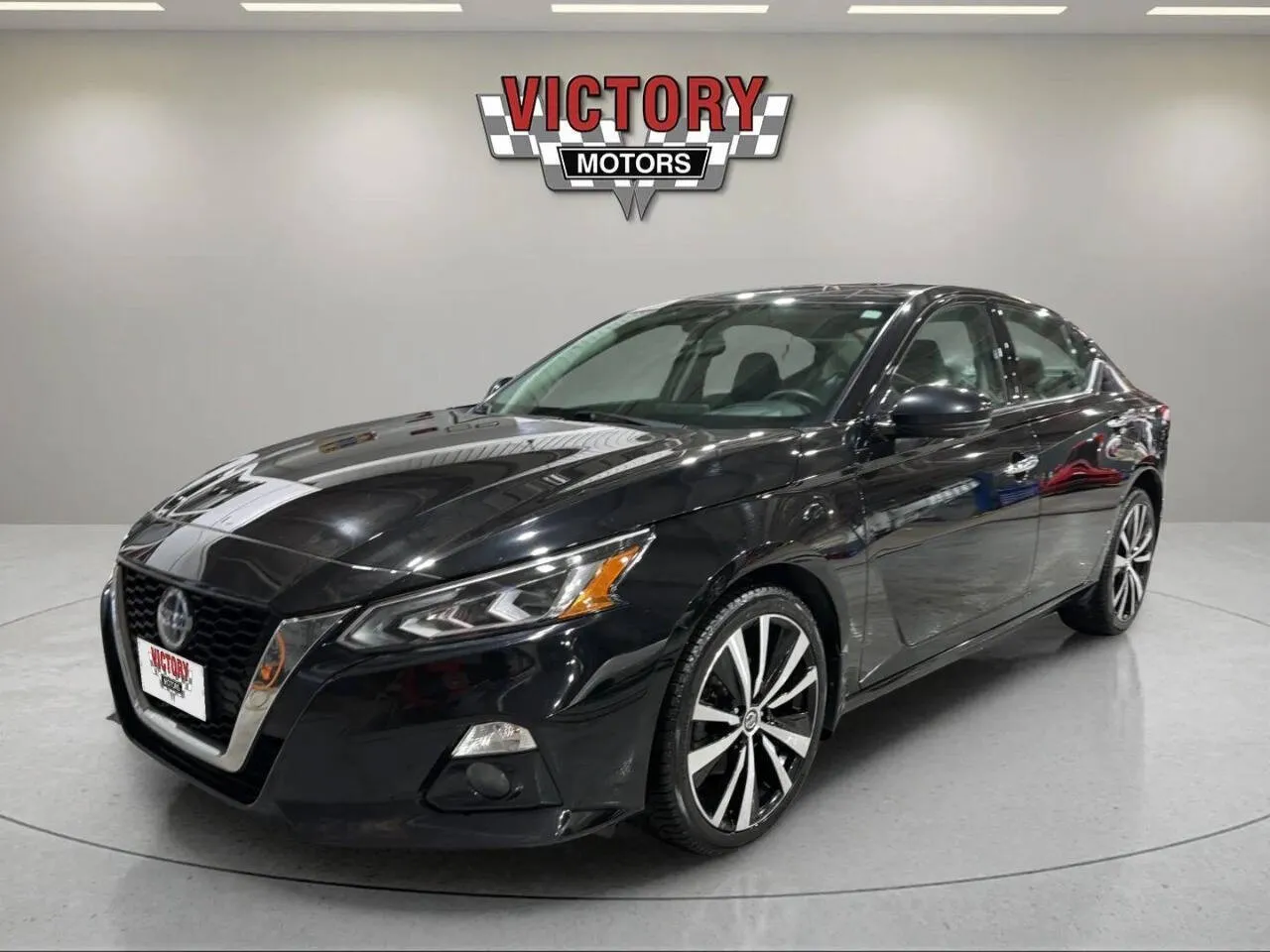 Black 2022 Nissan Altima 2.5 Platinum AWD 4dr Sedan for sale in Chesterfield, MI