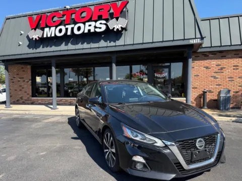 Black 2022 Nissan Altima 2.5 Platinum AWD 4dr Sedan for sale in Chesterfield, MI