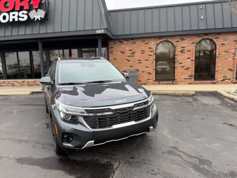 Gray 2025 Kia Seltos s 4dr SUV for sale in Chesterfield, MI