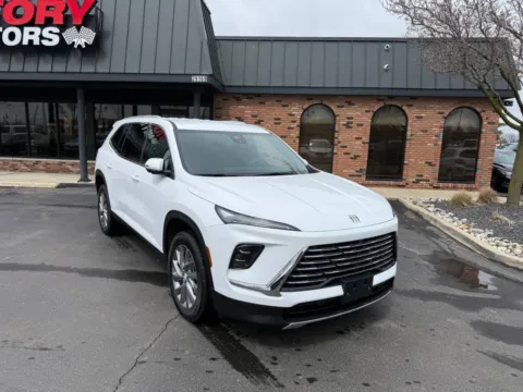 White 2025 Buick Enclave Preferred 4dr Crossover for sale in Chesterfield, MI