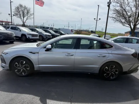 Another view of 2024 Hyundai Sonata SEL 4dr Sedan for sale in Chesterfield, MI at Victory Motors Chesterfield