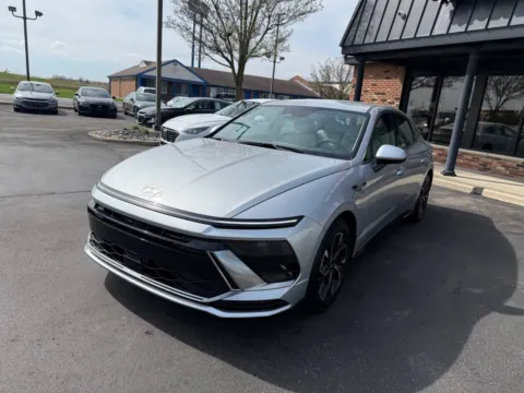 Photos of 2024 Hyundai Sonata SEL 4dr Sedan for sale in Chesterfield, MI at Victory Motors Chesterfield