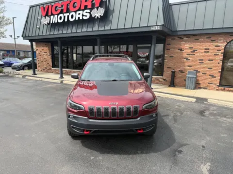 Photos of 2020 Jeep Cherokee Trailhawk 4x4 4dr SUV for sale in Chesterfield, MI at Victory Motors Chesterfield