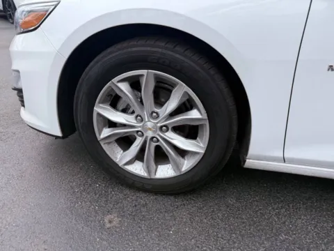 More photos of 2025 Chevrolet Malibu LT 4dr Sedan w/1LT at Victory Motors Chesterfield, MI
