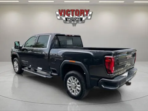 More photos of 2020 GMC Sierra 2500HD Denali 4x4 4dr Crew Cab SB at Victory Motors Chesterfield, MI