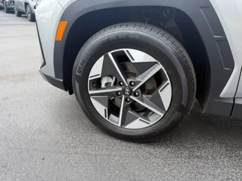 More photos of 2025 Hyundai Tucson SEL AWD 4dr SUV at Victory Motors Chesterfield, MI