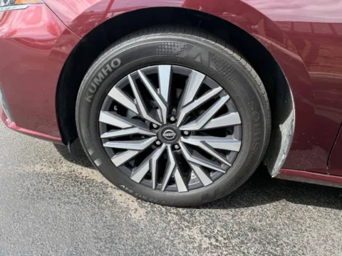More photos of 2025 Nissan Altima 2.5 SV 4dr Sedan at Victory Motors Chesterfield, MI