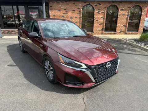 Brown 2025 Nissan Altima 2.5 SV 4dr Sedan for sale in Chesterfield, MI
