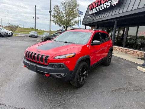 More photos of 2018 Jeep Cherokee Trailhawk 4x4 4dr SUV at Victory Motors Chesterfield, MI