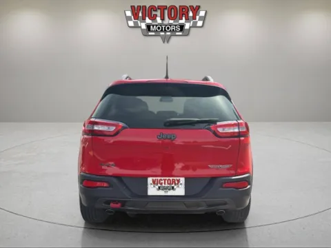 More photos of 2018 Jeep Cherokee Trailhawk 4x4 4dr SUV at Victory Motors Chesterfield, MI