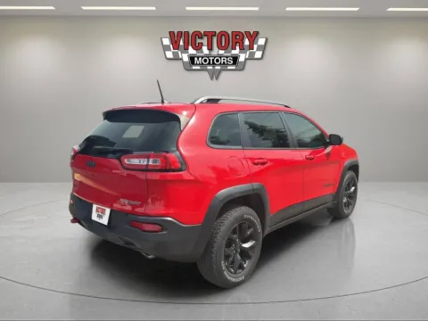 More photos of 2018 Jeep Cherokee Trailhawk 4x4 4dr SUV at Victory Motors Chesterfield, MI