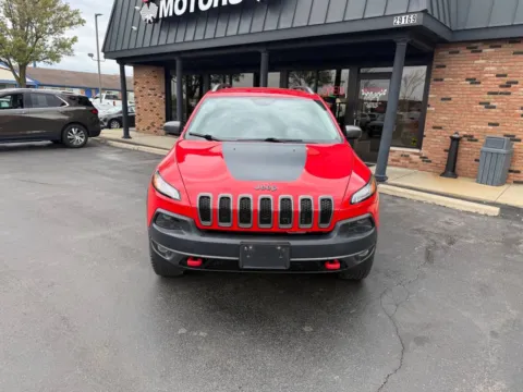 Photos of 2018 Jeep Cherokee Trailhawk 4x4 4dr SUV for sale in Chesterfield, MI at Victory Motors Chesterfield