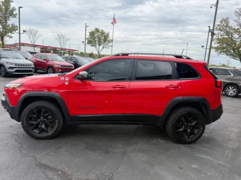 More photos of 2018 Jeep Cherokee Trailhawk 4x4 4dr SUV at Victory Motors Chesterfield, MI