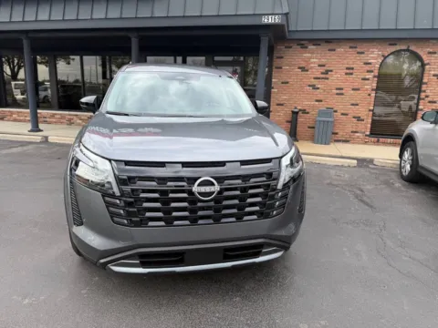 Photos of 2026 Nissan Pathfinder SL 4dr SUV for sale in Chesterfield, MI at Victory Motors Chesterfield