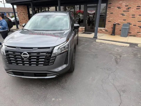 Another view of 2026 Nissan Pathfinder SL 4dr SUV for sale in Chesterfield, MI at Victory Motors Chesterfield