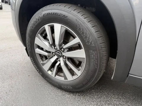 More photos of 2026 Nissan Pathfinder SL 4dr SUV at Victory Motors Chesterfield, MI