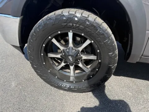 More photos of 2014 RAM 1500 Big Horn 4x4 4dr Crew Cab 5.5 ft. SB Pickup at Victory Motors Chesterfield, MI