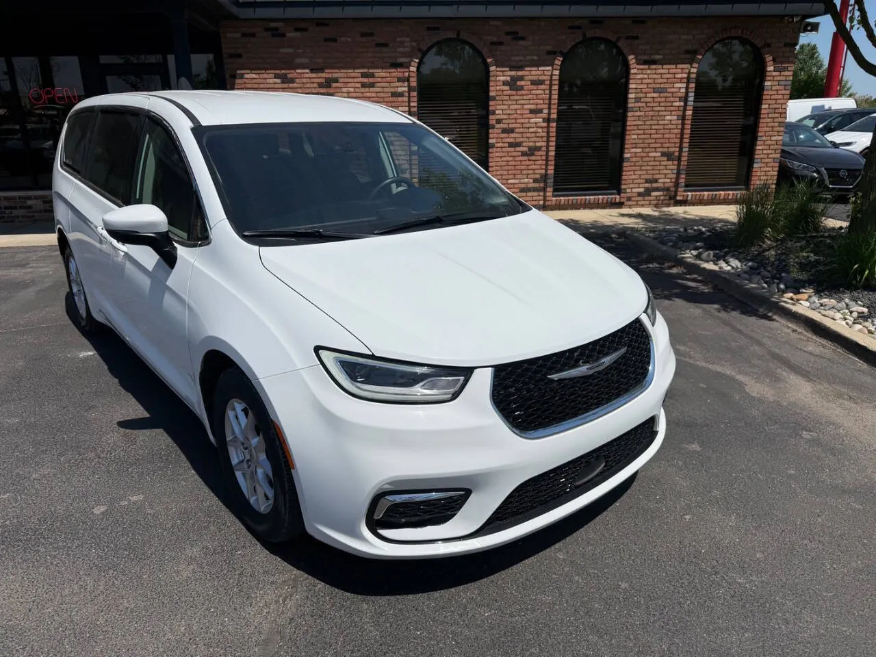 2023 Chrysler Pacifica's photo