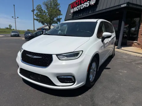Another view of 2023 Chrysler Pacifica Touring L 4dr Mini Van for sale in Chesterfield, MI at Victory Motors Chesterfield