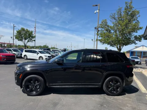 Another view of 2024 Jeep Grand Cherokee Limited 4x4 4dr SUV for sale in Chesterfield, MI at Victory Motors Chesterfield
