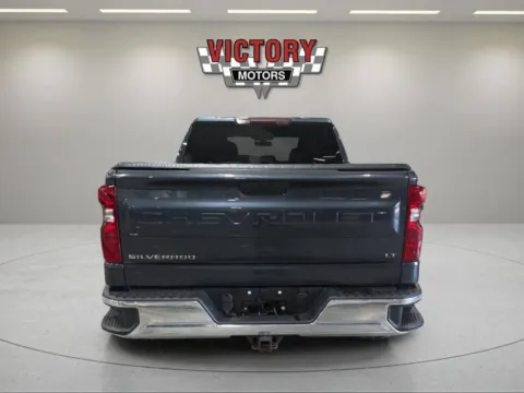More photos of 2021 Chevrolet Silverado 1500 LT 4x4 4dr Crew Cab 5.8 ft. SB w/1LT at Victory Motors Chesterfield, MI