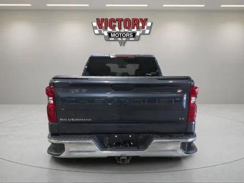 More photos of 2021 Chevrolet Silverado 1500 LT 4x4 4dr Crew Cab 5.8 ft. SB w/1LT at Victory Motors Chesterfield, MI