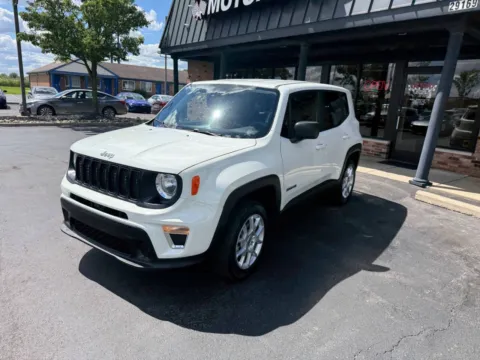 Another view of 2023 Jeep Renegade Latitude 4x4 4dr SUV for sale in Chesterfield, MI at Victory Motors Chesterfield