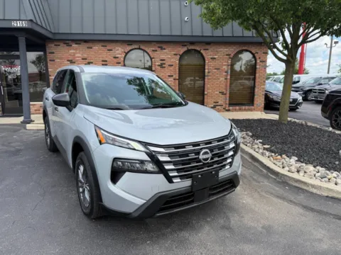 White 2025 Nissan Rogue SV AWD 4dr Crossover for sale in Chesterfield, MI