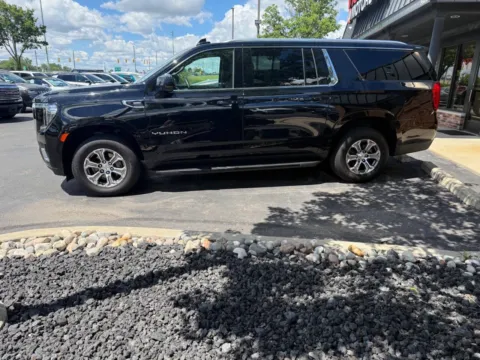 Another view of 2024 GMC Yukon XL SLE 4x4 4dr SUV for sale in Chesterfield, MI at Victory Motors Chesterfield