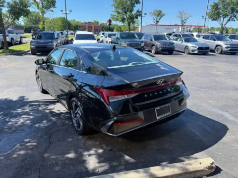 More photos of 2025 Hyundai Elantra SEL Convenience 4dr Sedan at Victory Motors Chesterfield, MI