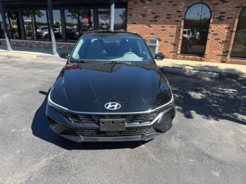 Black 2025 Hyundai Elantra SEL Convenience 4dr Sedan for sale in Chesterfield, MI