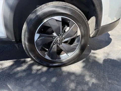 More photos of 2025 Nissan Rogue SV AWD 4dr Crossover at Victory Motors Chesterfield, MI