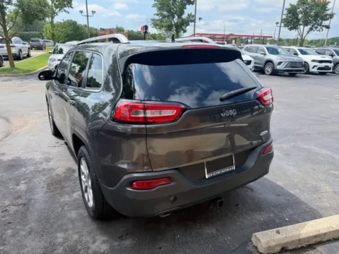 More photos of 2015 Jeep Cherokee Latitude 4dr SUV at Victory Motors Chesterfield, MI