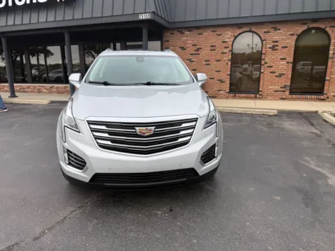 Photos of 2019 Cadillac XT5 Luxury 4dr SUV for sale in Chesterfield, MI at Victory Motors Chesterfield
