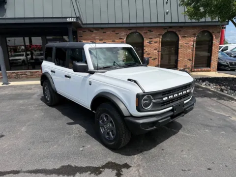 White 2025 Ford Bronco Big Bend 4x4 4dr SUV for sale in Chesterfield, MI