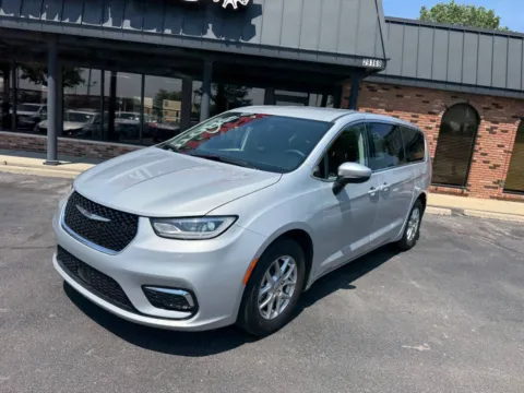 Another view of 2023 Chrysler Pacifica Touring L 4dr Mini Van for sale in Chesterfield, MI at Victory Motors Chesterfield