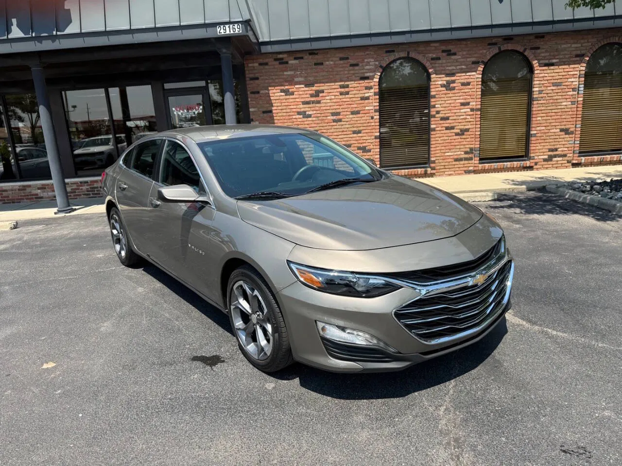 Gray 2020 Chevrolet Malibu LT 4dr Sedan for sale in Chesterfield, MI