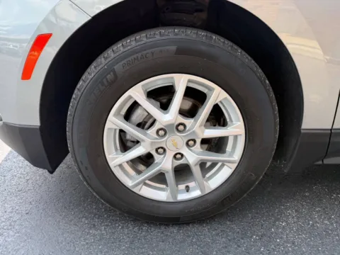 More photos of 2023 Chevrolet Equinox LT 4dr SUV w/1LT at Victory Motors Chesterfield, MI