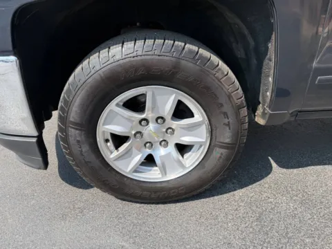 More photos of 2018 Chevrolet Silverado 1500 LT 4x4 4dr Double Cab 6.5 ft. SB at Victory Motors Chesterfield, MI