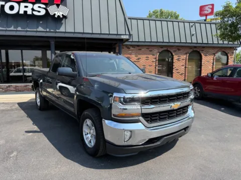 Gray 2018 Chevrolet Silverado 1500 LT 4x4 4dr Double Cab 6.5 ft. SB for sale in Chesterfield, MI