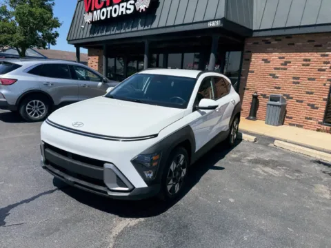 White 2024 Hyundai Kona SEL 4dr Crossover for sale in Chesterfield, MI