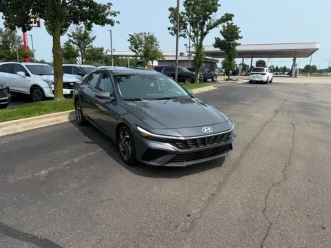 Gray 2025 Hyundai Elantra SEL Convenience 4dr Sedan for sale in Chesterfield, MI